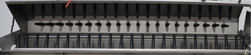 Cutting-edge poultry slaughtering machines from Szlachet-Stal for chilling processes.